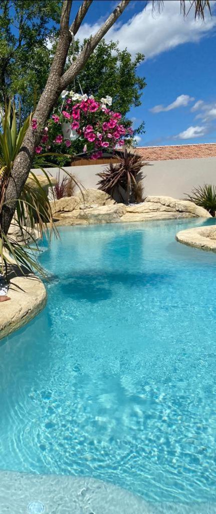 Villa De Vacances Le Teil Экстерьер фото
